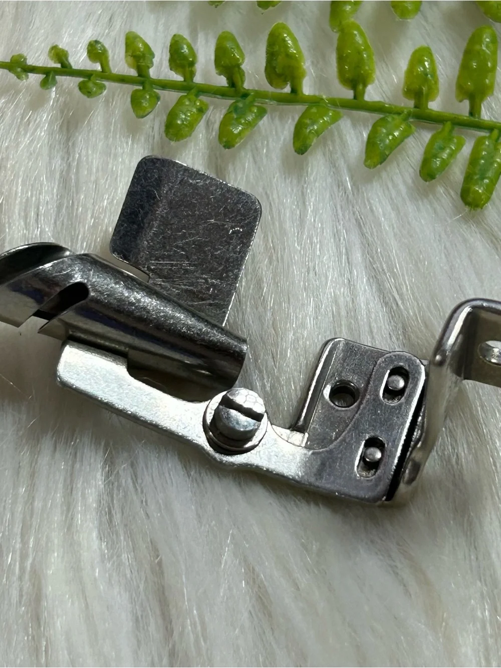 Vintage Singer Simanco 121464 adjustable bias binder foot
